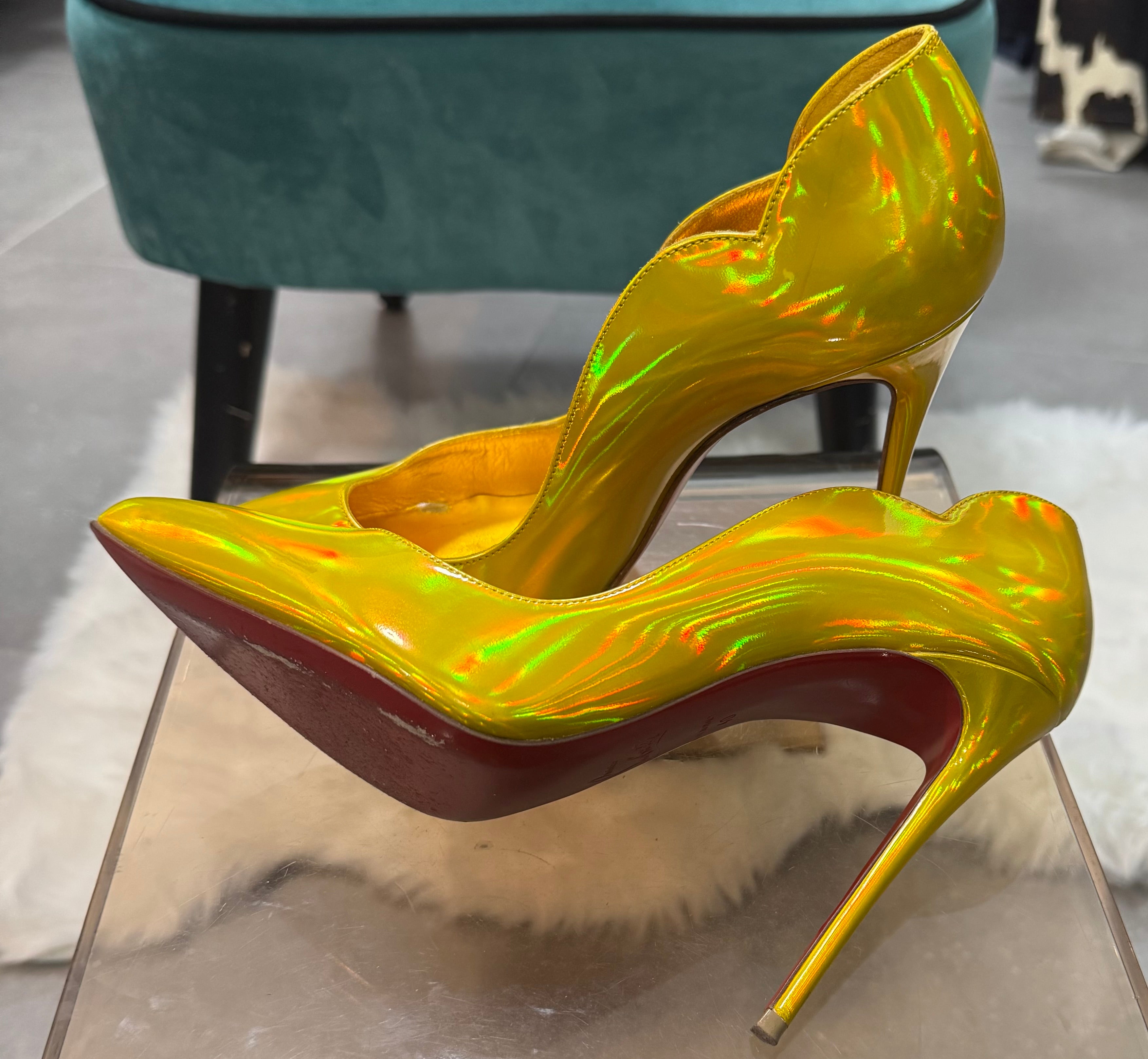 Escarpins Christian Louboutin – Finition Dorée Holographique