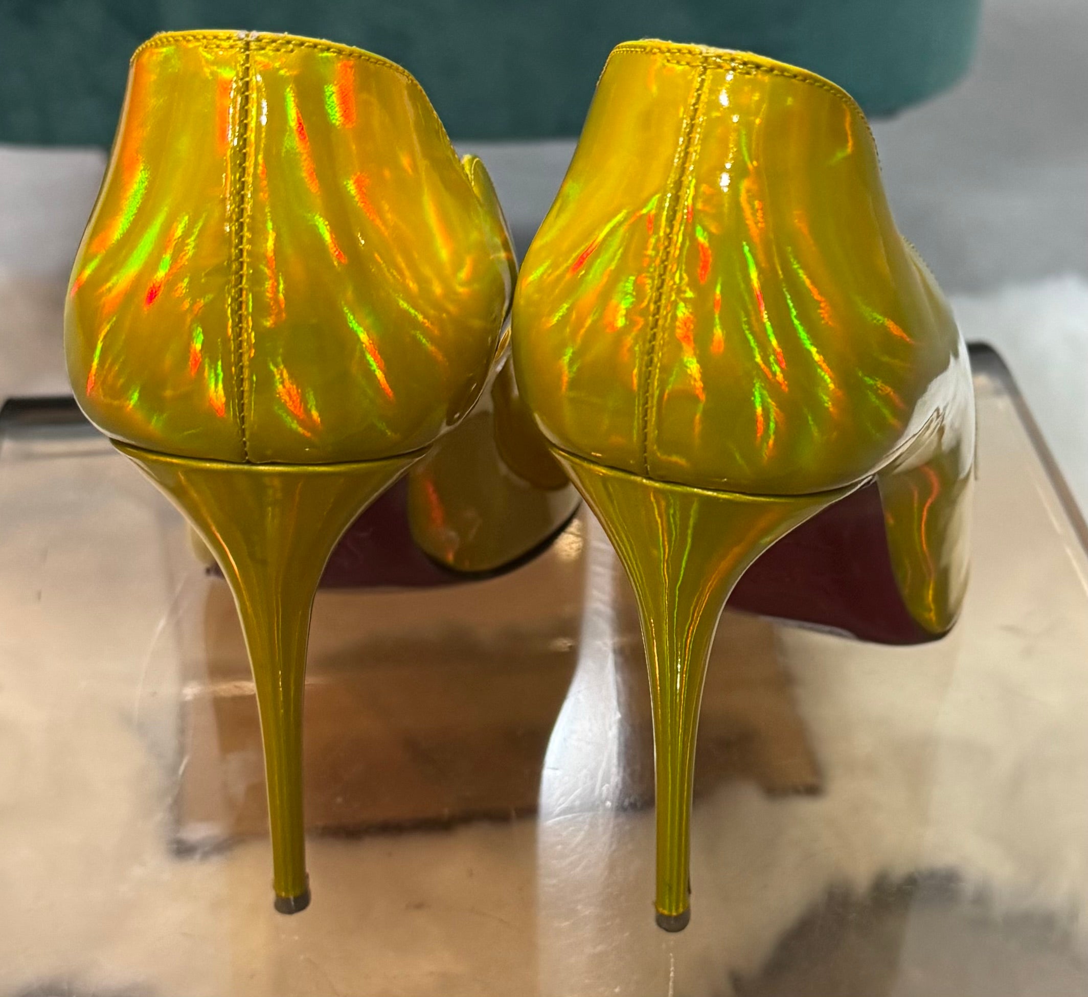 Escarpins Christian Louboutin – Finition Dorée Holographique