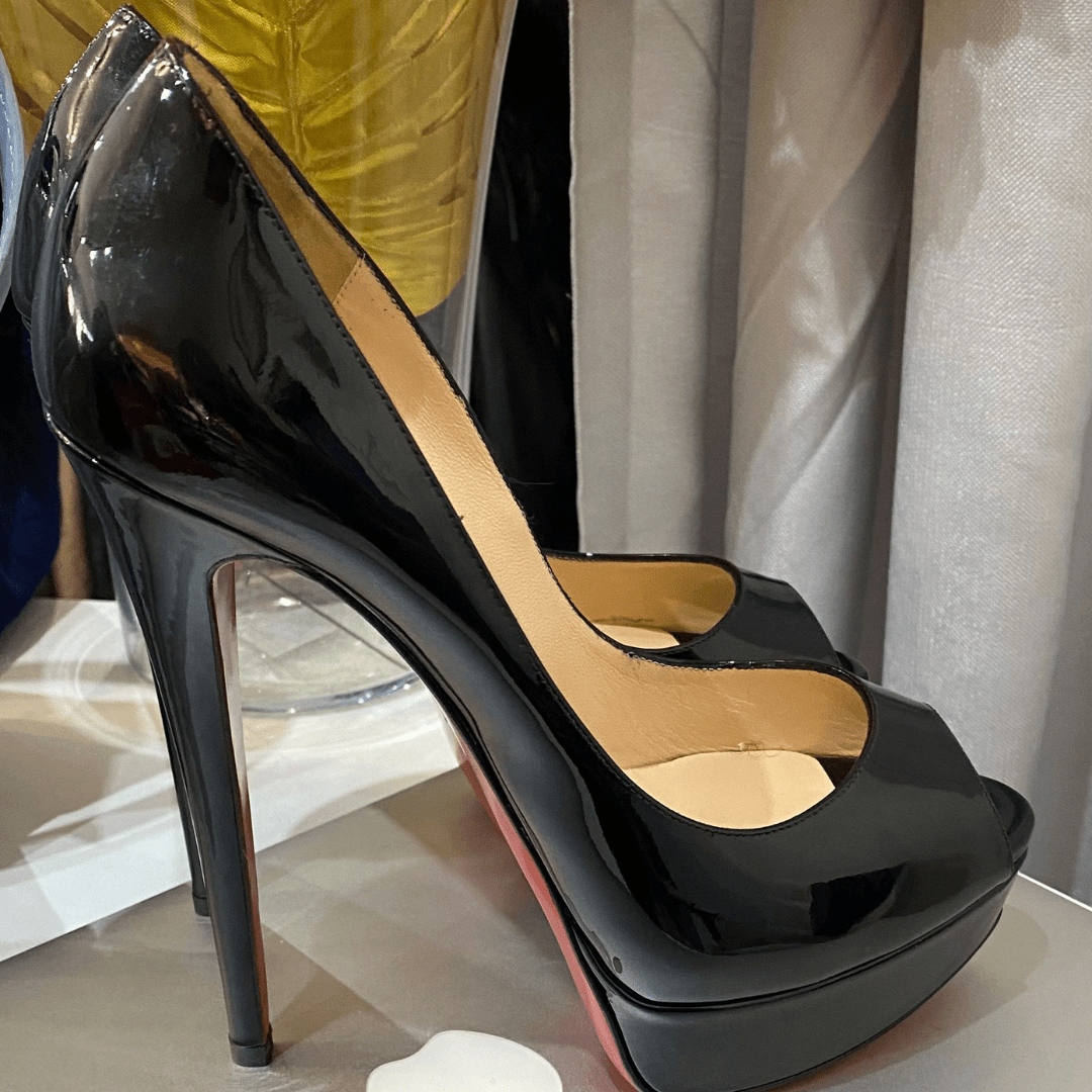 Louboutin - Gwlad boutique